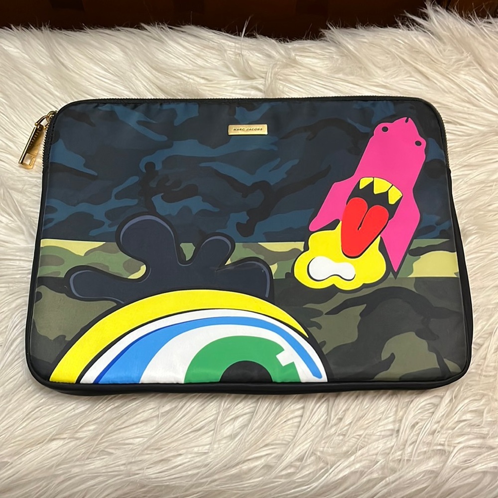Marc Jacob’s laptop case